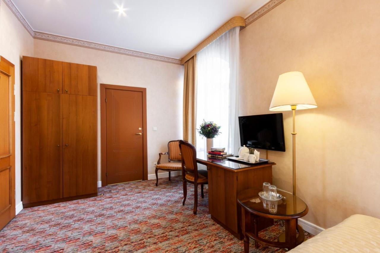 Story Inn Self Check-In Hotel VNO Esterno foto
